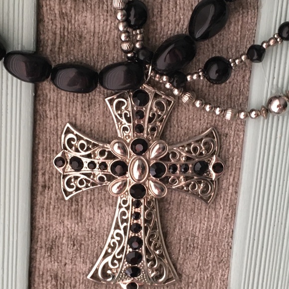 FRAMED SILVER CROSS - Picture 3 of 4